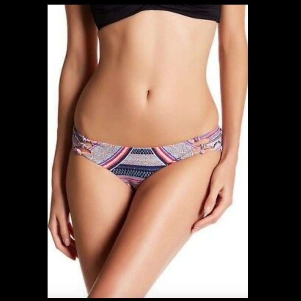 NEW Red Carter Classic Strap Bikini Bottoms [ SZ M